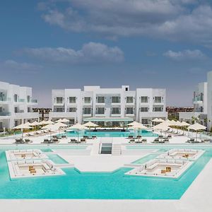 Tanoak Resort
